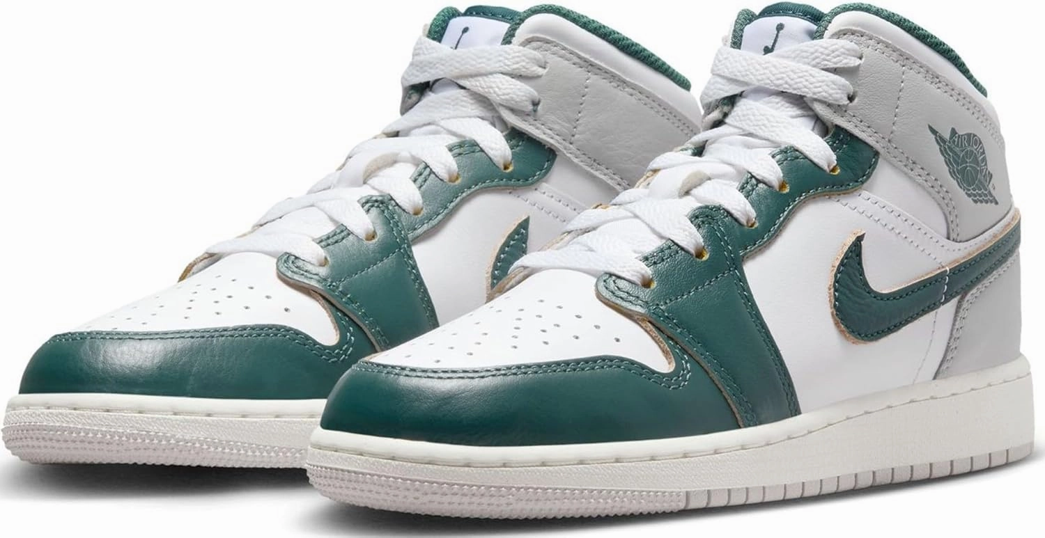 Nike Team Shoes Nike Unisex-Child Modern