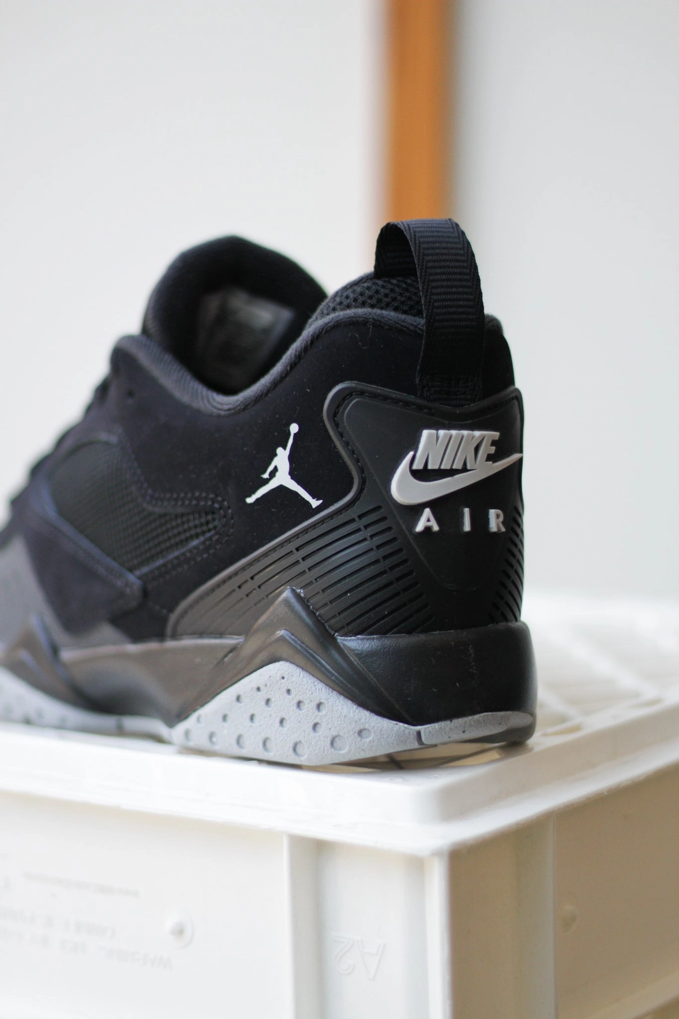 AIR JORDAN MVP 92 "BLACK/WOLF GREY-ANTHRACITE" Nike Neon Shoes