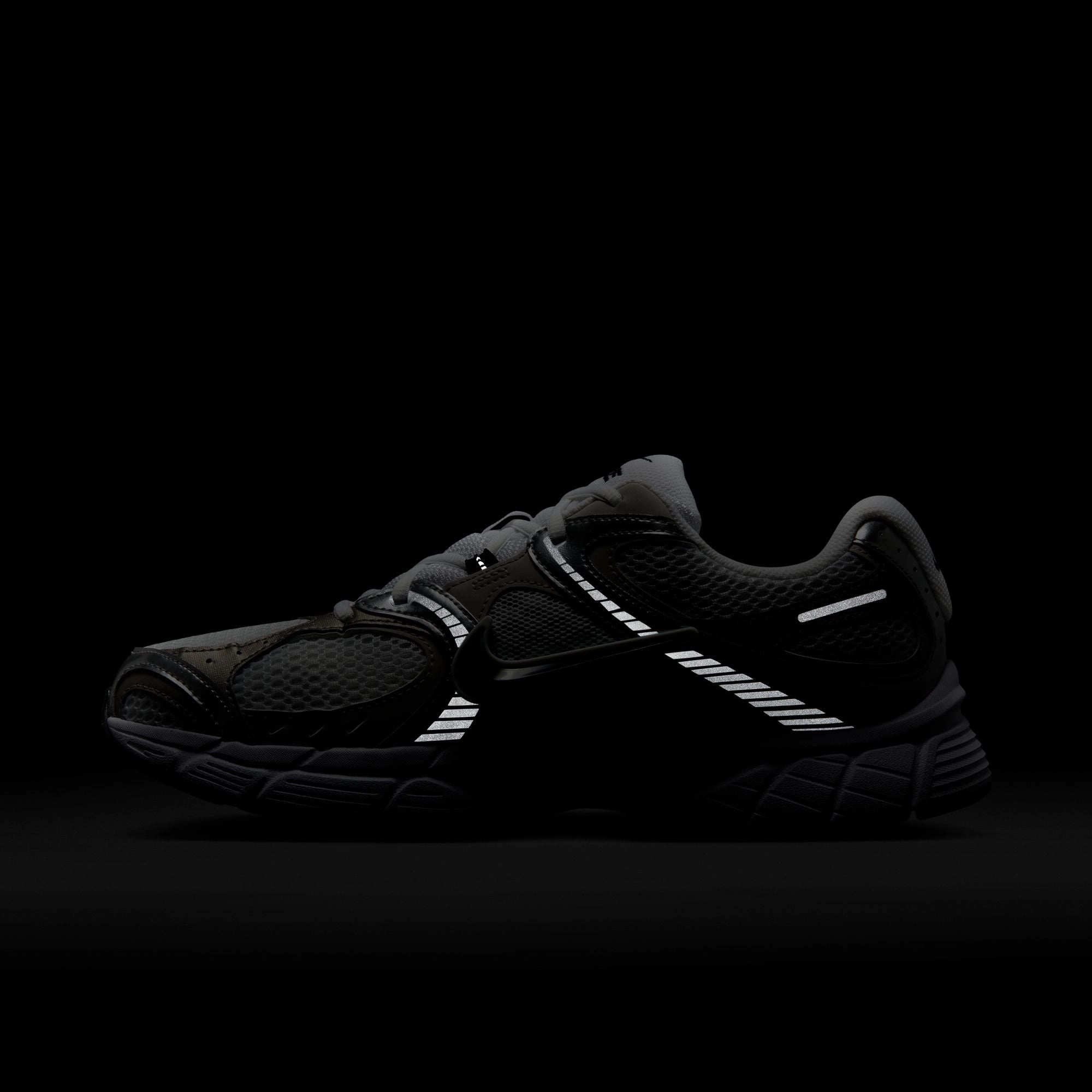 Nike Vintage Shoes Nike V5 RNR White/Black-Vast Grey-College Grey HJ5228-104