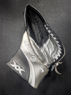 Nike Fitness Shoes Used Nike Bauer XX Performance Goalie Glove