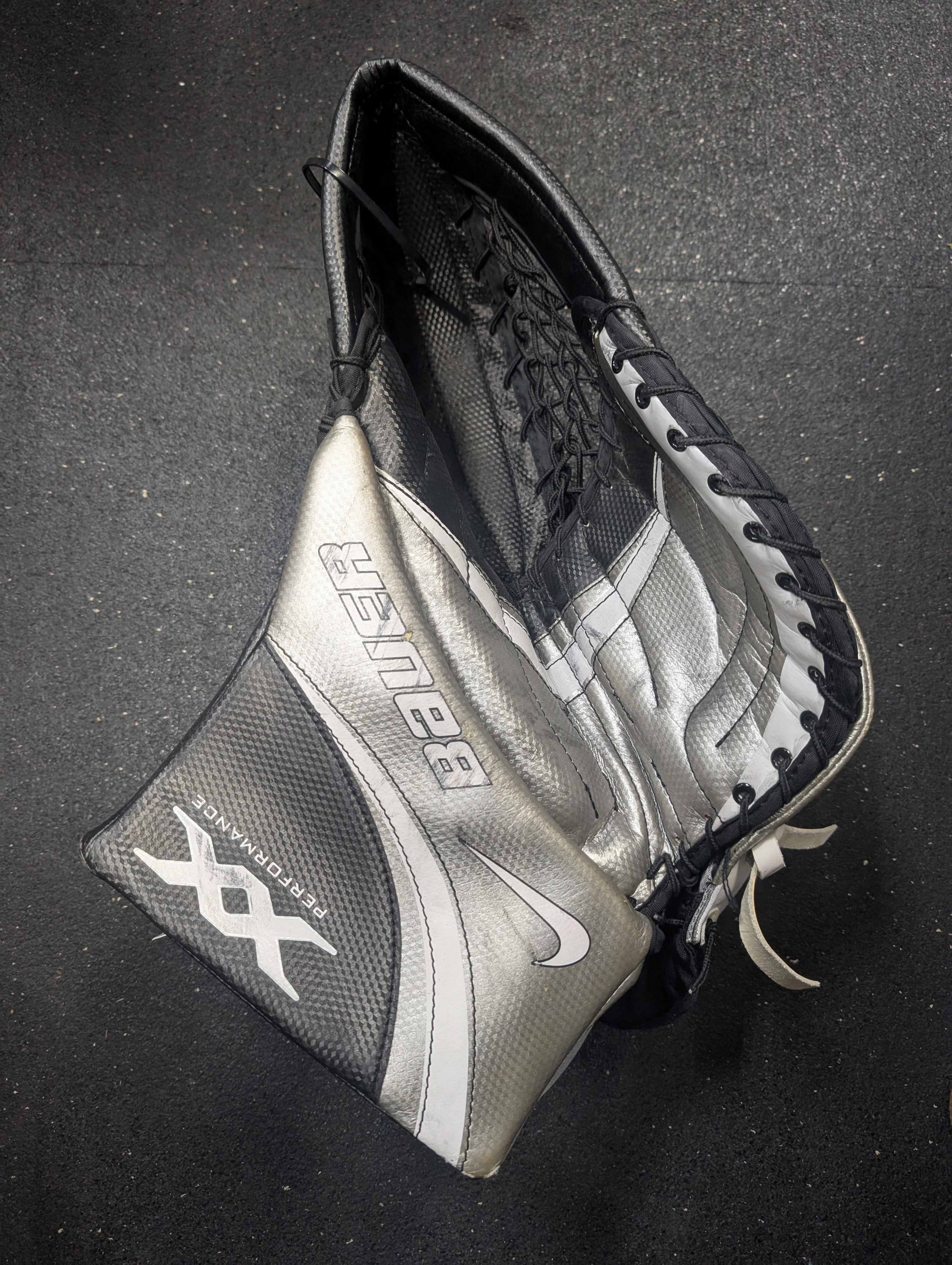 Wide Nike Shoes Used Nike Bauer XX Performance Goalie Glove