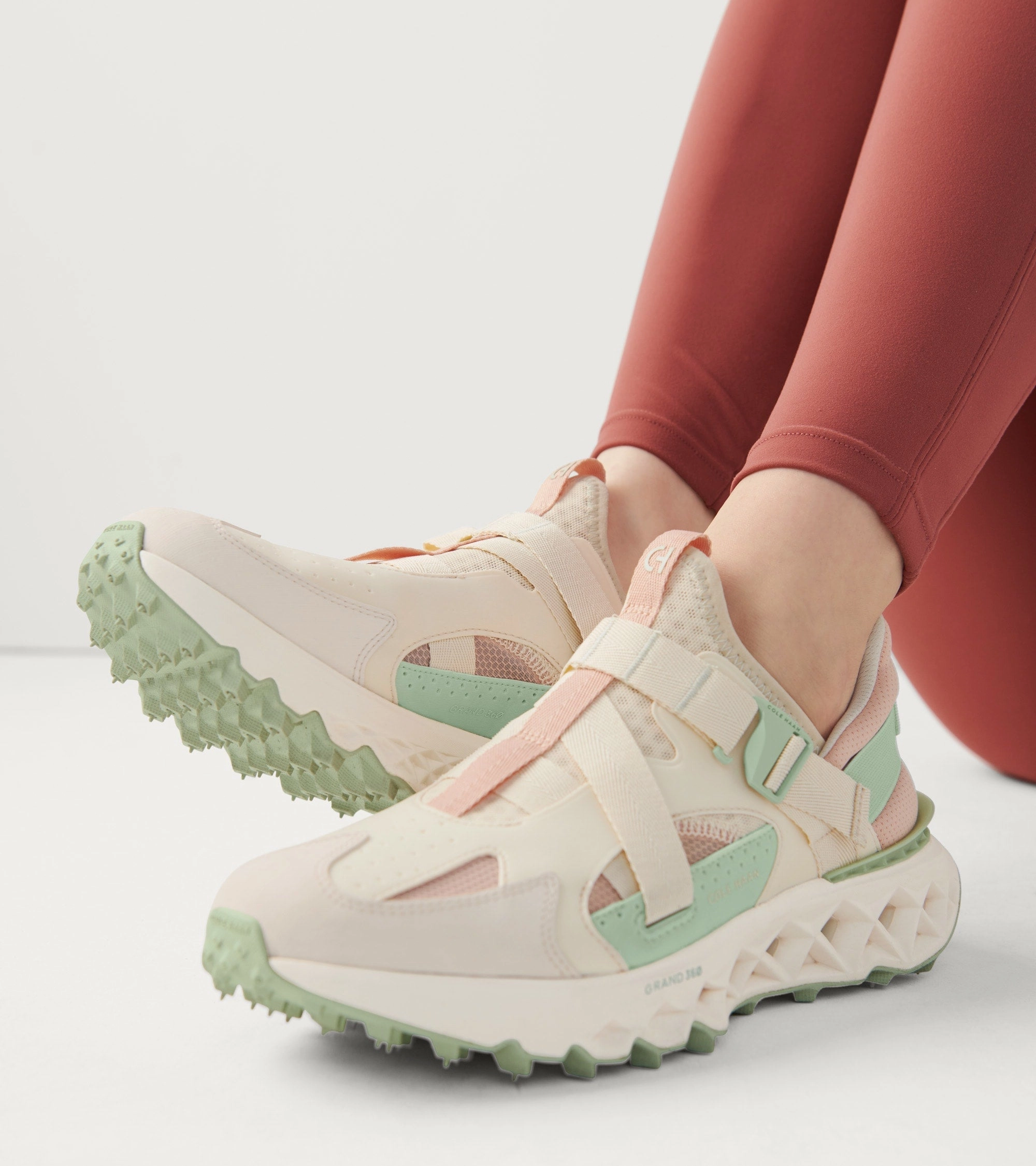 Cole Haan Women's 5.ZERGRAND Monk Strap Running Shoe Bleaching Sneakers