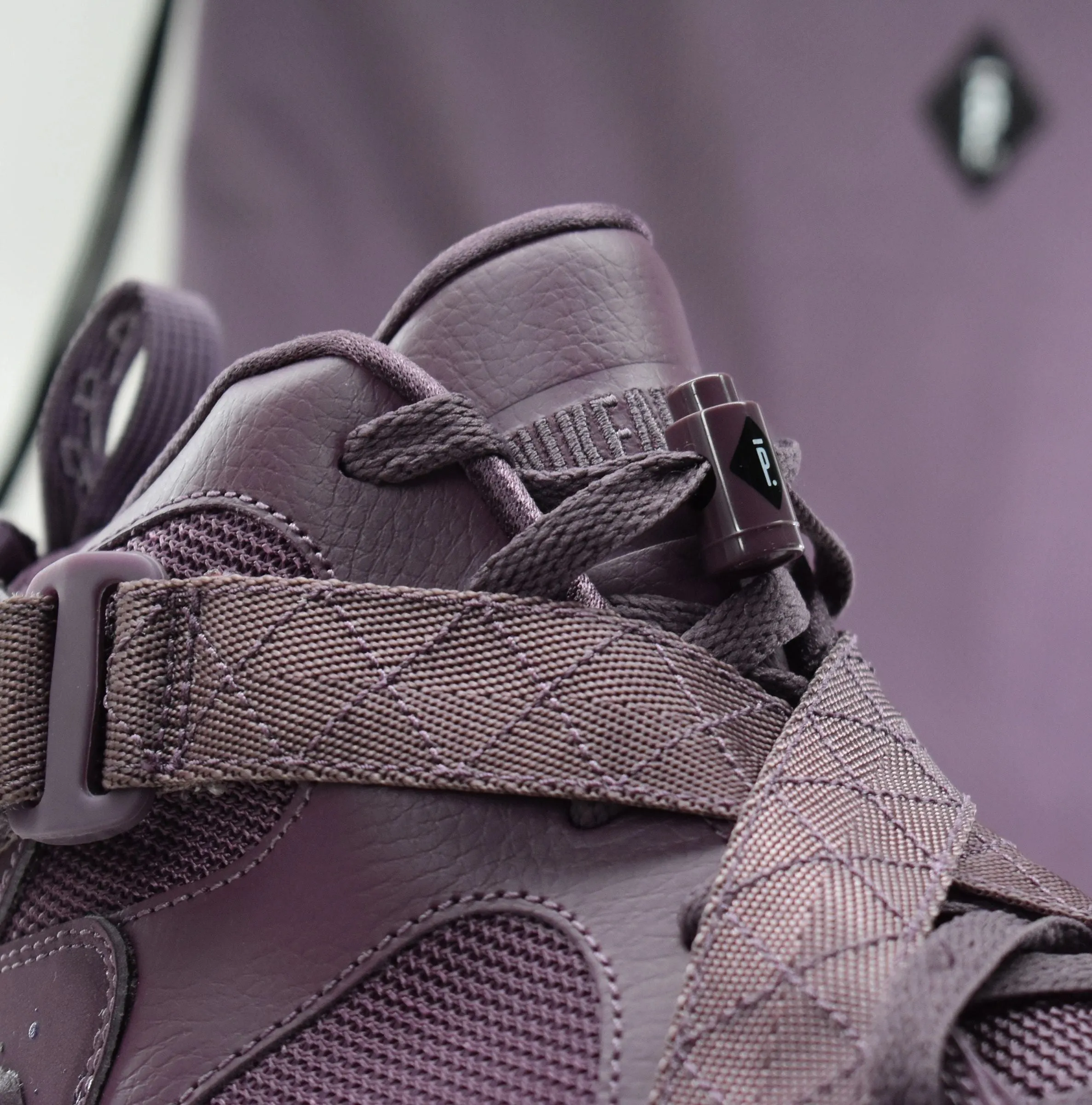 Study Sneakers Nike Air Raid Pigalle Limited Release Look See Sample Size 13