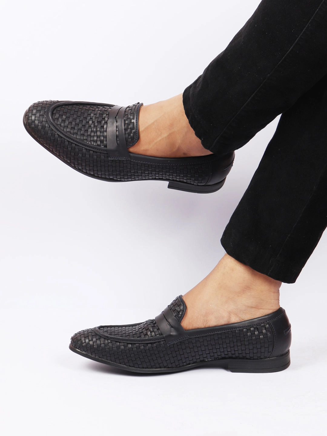 Men Navy Blue Hand Knitted Design Penny Loafer Slip On Shoes Shoes For Casual Dresses