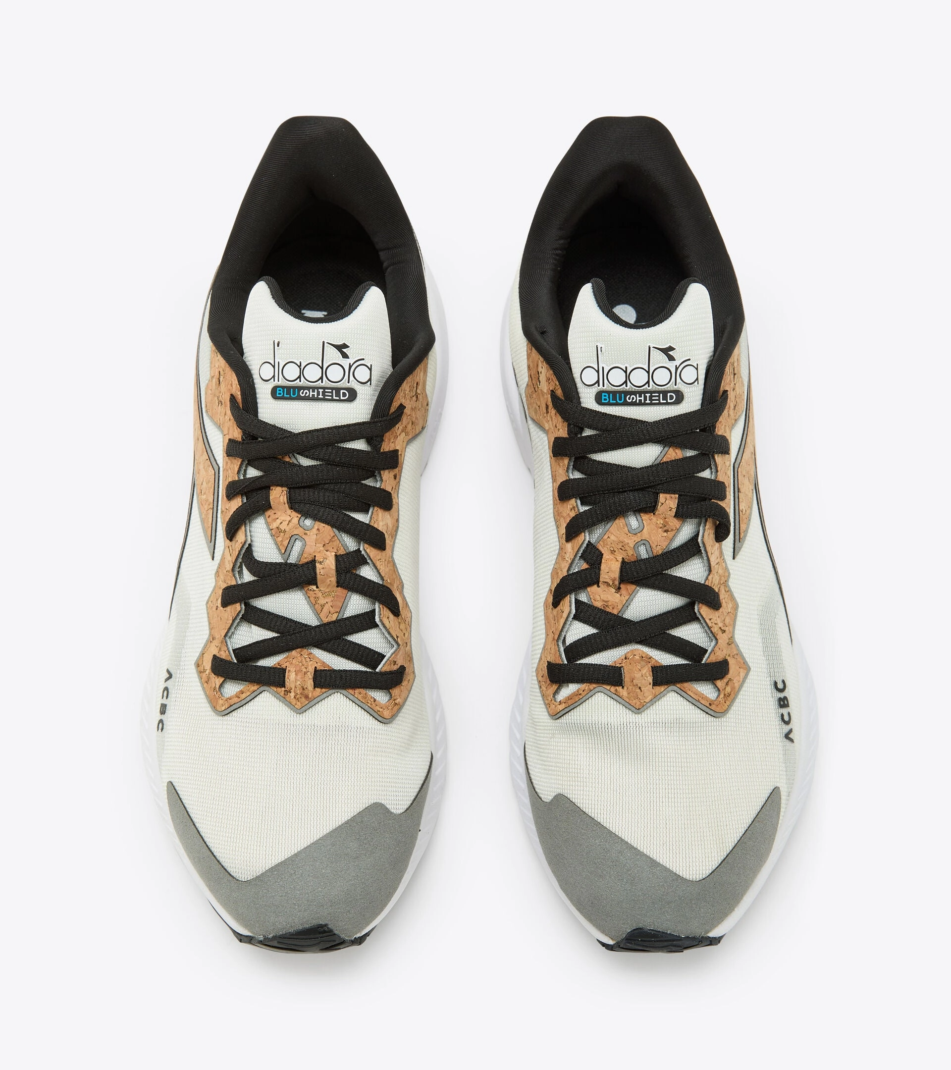 Diadora Mens Mythos Blushield Volo 3 ACBC - White/Gray (101.180127-C3139) Good Long Distance Running Shoes