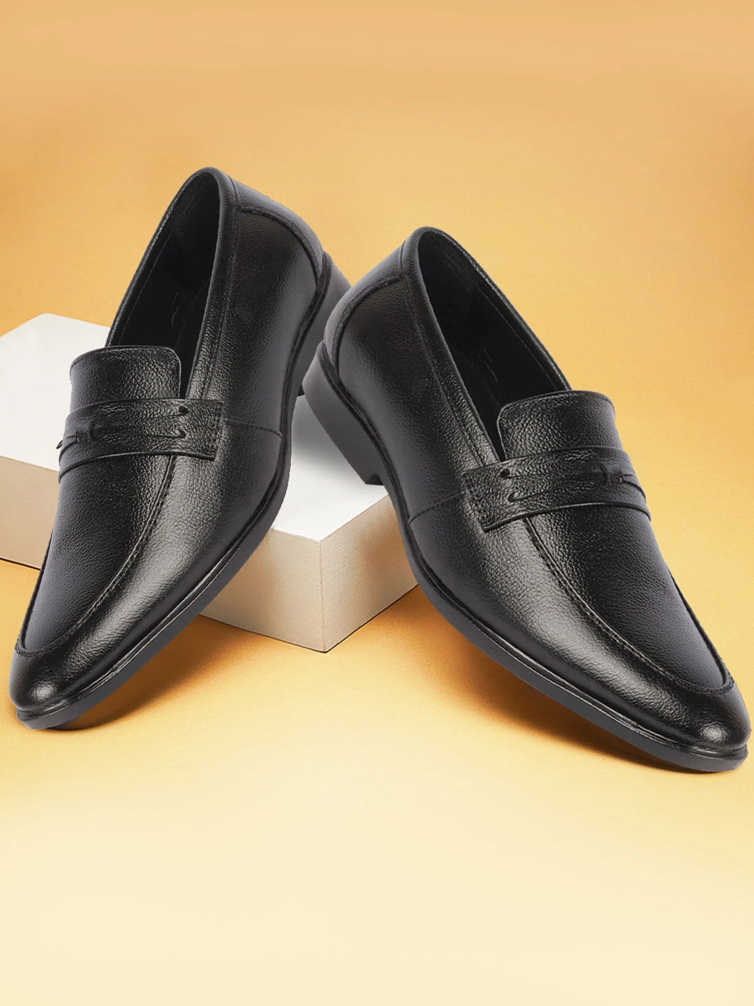 Top Rock Climbing Shoes 2018 Men Black Formal Office Genuine Leather Pointed Toe Slip On Shoes with Comfort EVA Pad Insole