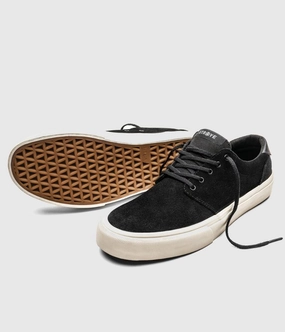 Beginner Skate Shoes Straye Footwear Fairfax Skate Shoes Black/Bone Suede