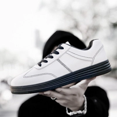 Ashion Brand Casual Men Leather Shoes White Male Casual Shoes Breathable White Sneakers Leather Mens Moccasin Mens Shoes Waterproof White Shoes