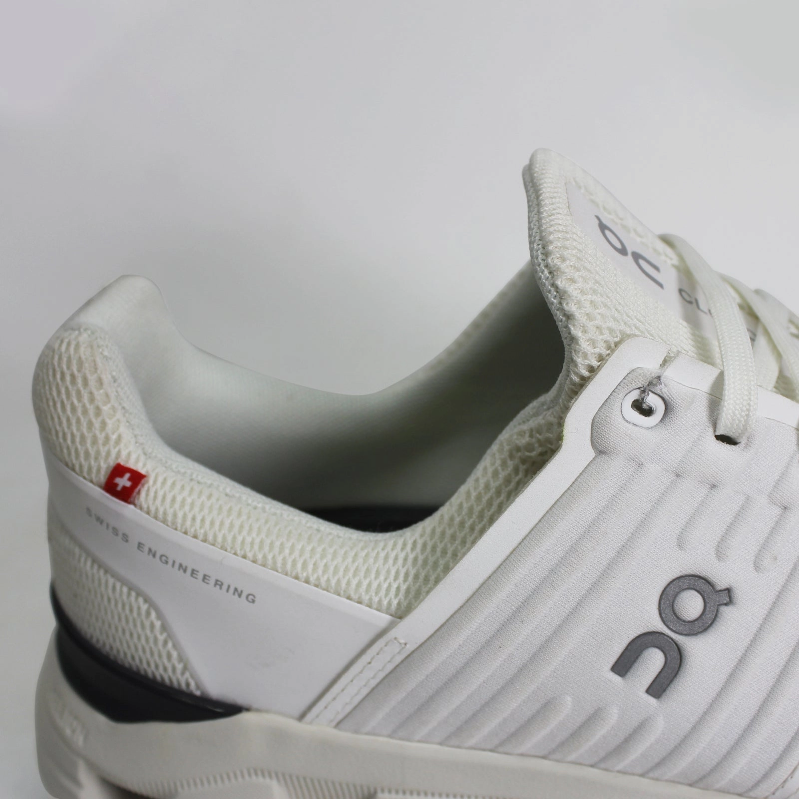 On Cloudswift Mesh Men's Trainers - UK 9.5 - US 10 Men - EU 44 Waterproof Suede Shoes