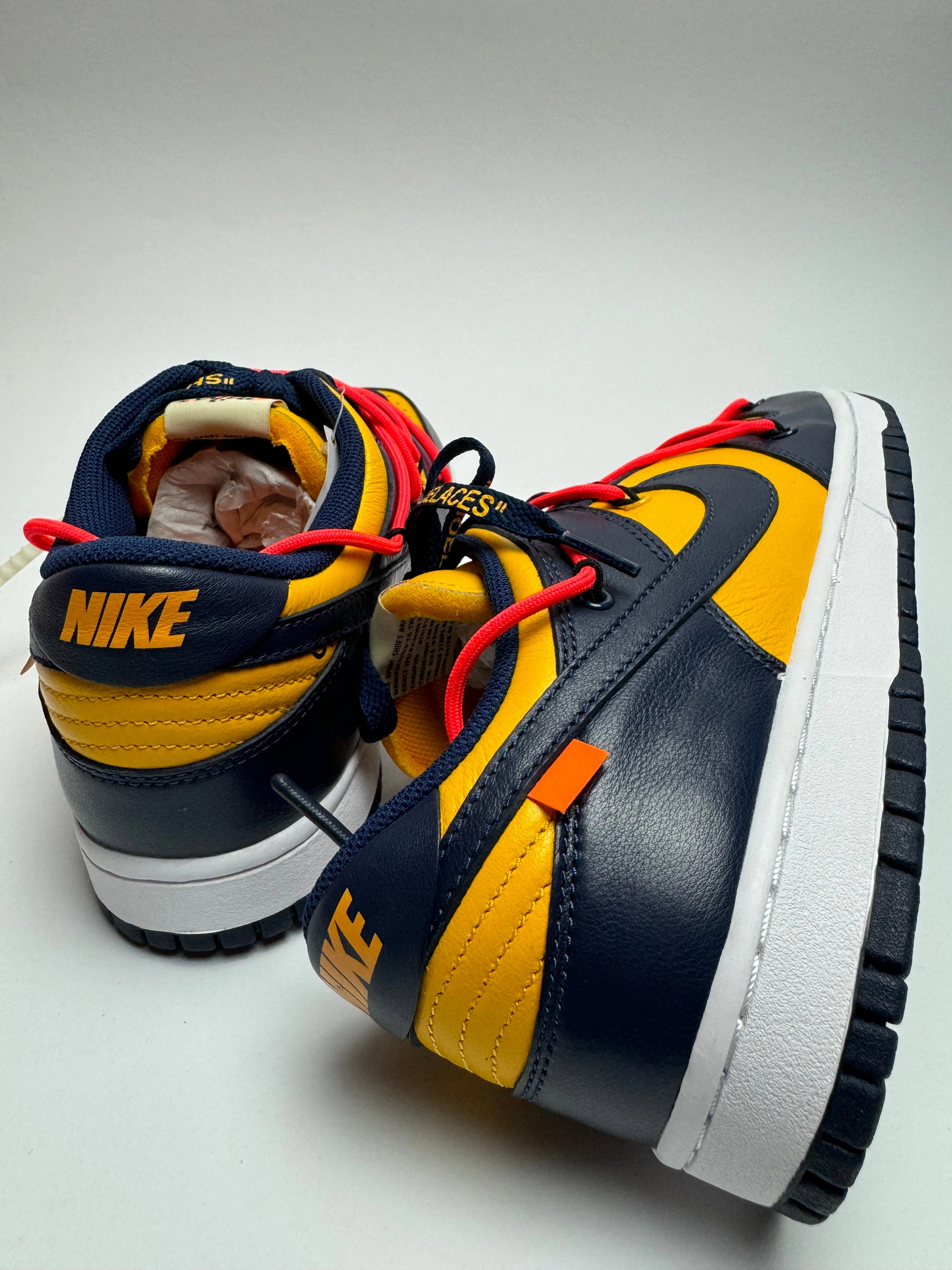 Off-White x Nike Dunk Low "University Gold" Nike Street Shoes