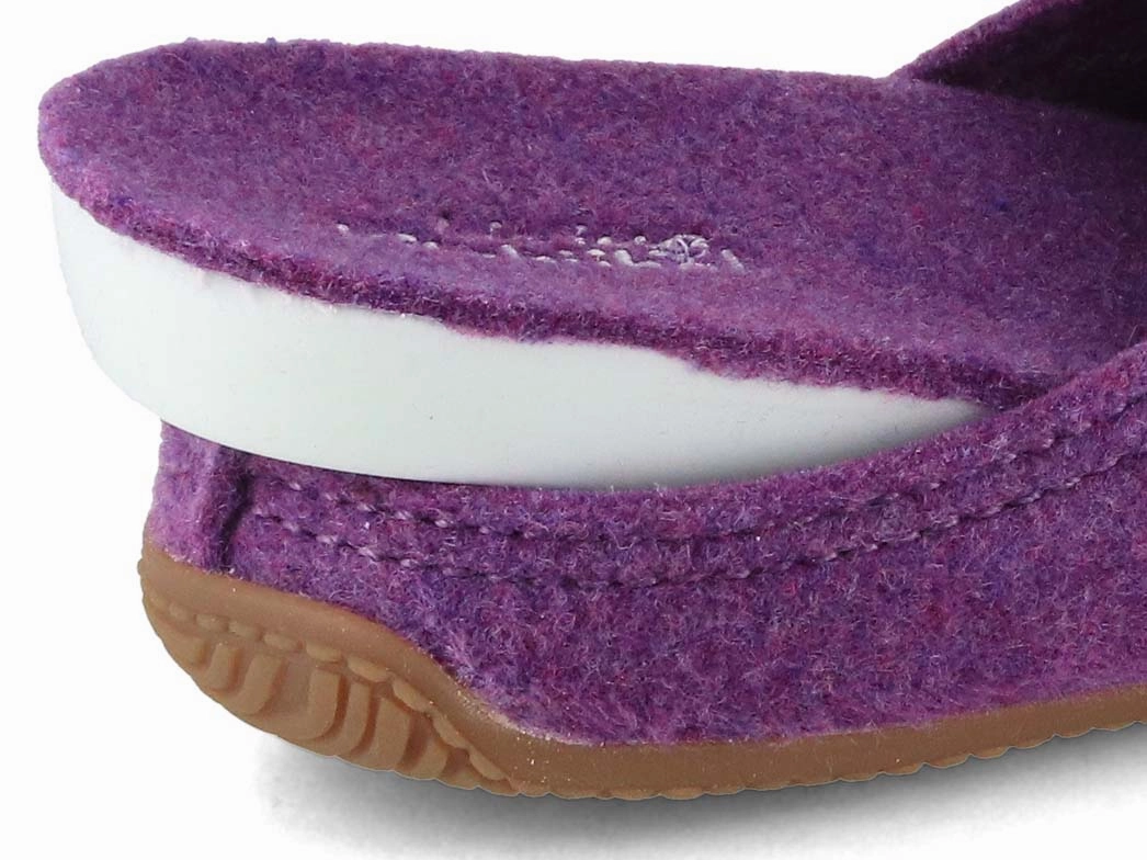 Plush Animal Slippers Living Kitzbhel Women Felt Slippers 'Swiss Cross', purple magic