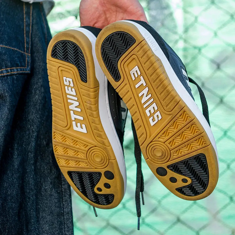 Loot Asher Dx Suede Skate Shoes