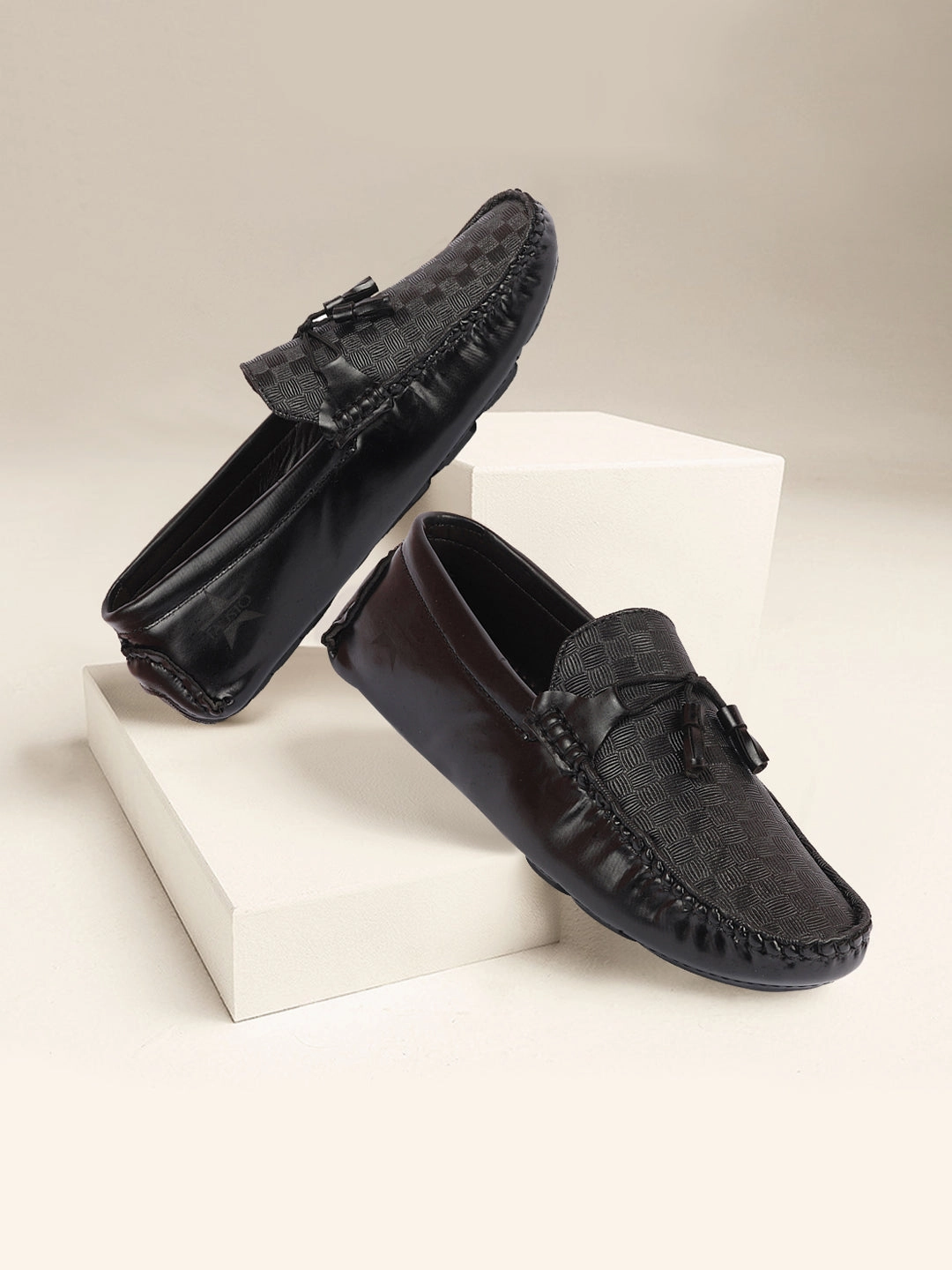 1906 Casual Shoes Men Black Textured Design Casual Tassel Slip On Driving Loafer and Moccasins