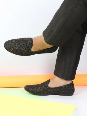 Rei Climbing Shoes Men Brown Floral Print Embellish Design Ethnic Wedding Party Pom Slip on Shoes