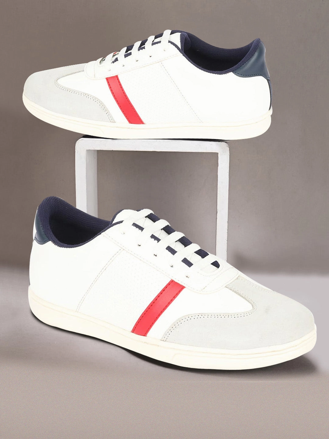 Men White Embellished Strip Breathable Upper PU Suede Leather Lace Up Sneakers Shoes Most Popular Casual Shoes 2023