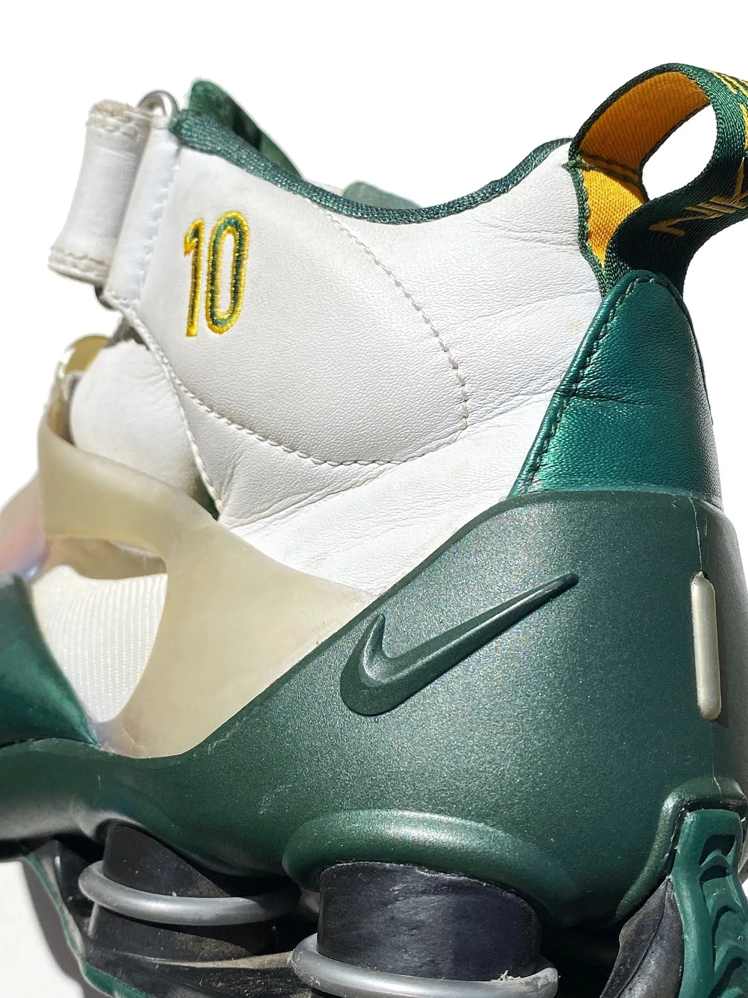 Distressed Sneakers Nike Shox Stunner Sue Bird PE 2002 WNBA Rookie Shoes