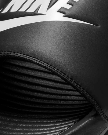 Nike ciabatta mare o piscina da adulto Victory One Slide CN9675 002 nero-bianco Nike Logo On Shoes