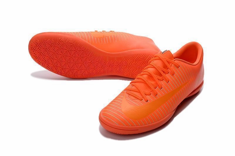 Black Nike Shoes Nike Mercurial Victory VI IC Soccer Shoes Bright Crimson Hyper Orange