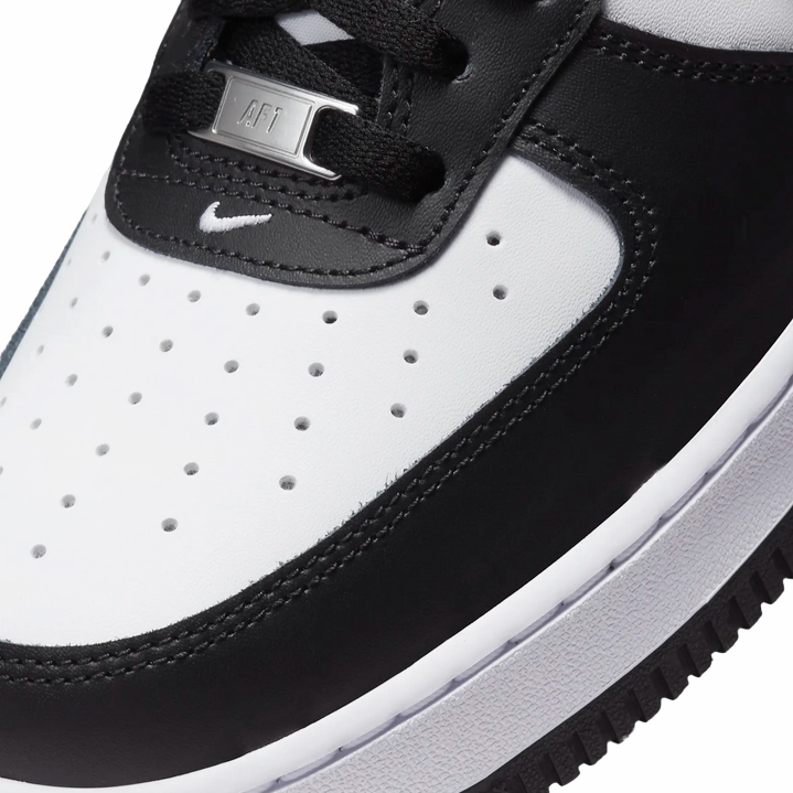 Nike Air Max Shoes On Sale Nike Air Force 1 '07 DV0788-001 Nero-Bianco - Sneakers Iconiche Uomo