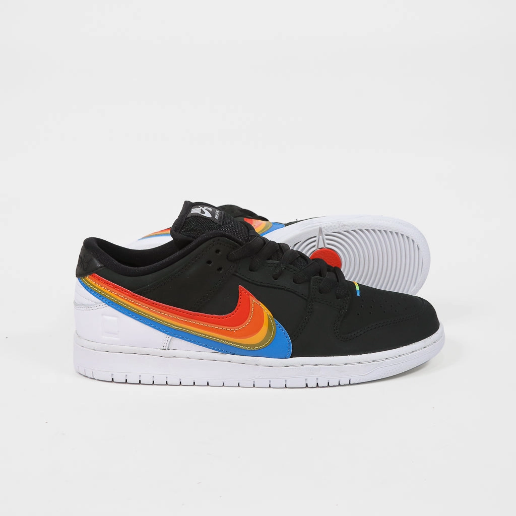 Nike Air Monarch Iv Shoes Nike SB - 'Polaroid' Dunk Low Pro Shoes (UK ONLY) - Black / White