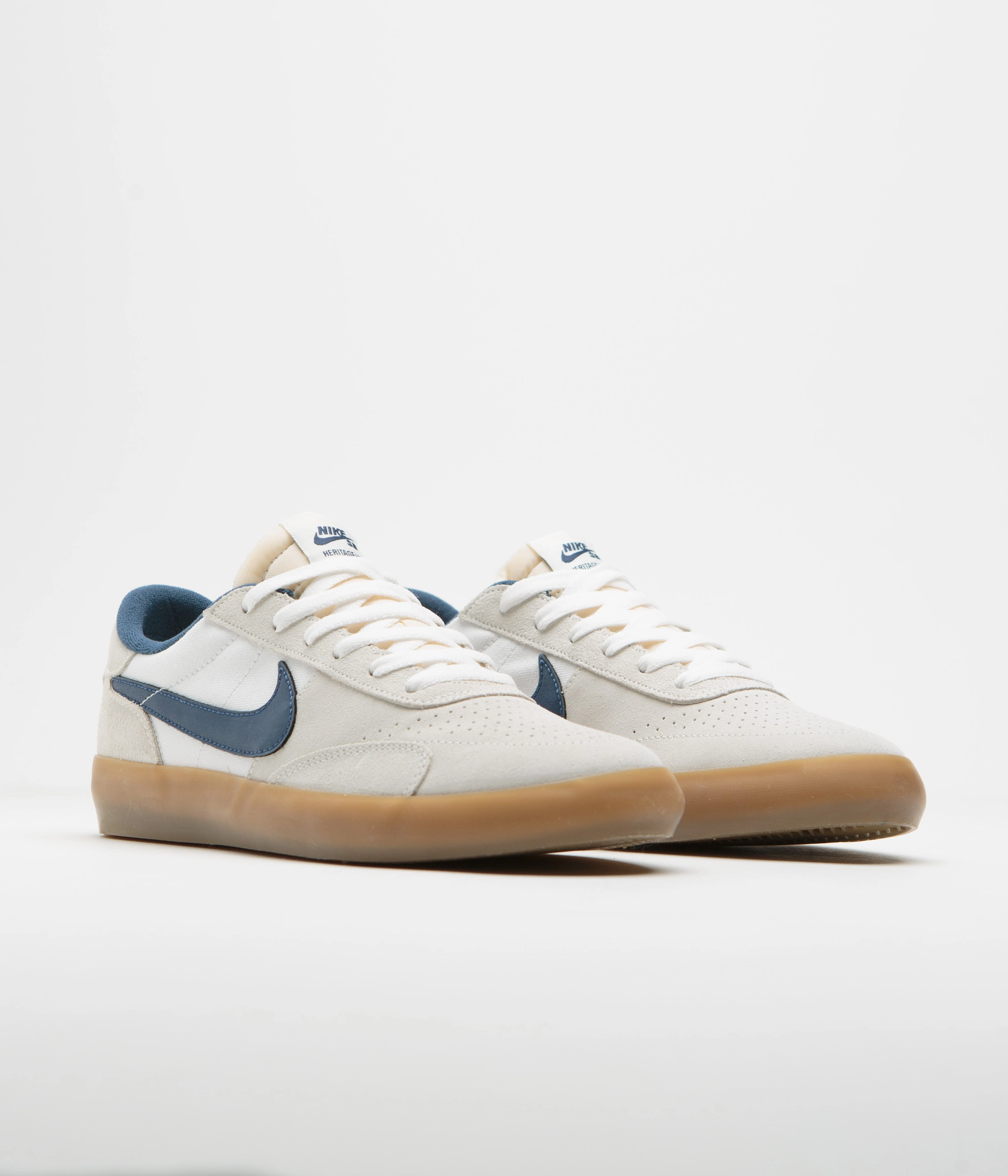 Nike SB Heritage Vulc Shoes - Summit White / Navy - White - Gum Light Brown Nike Low Cut Shoes