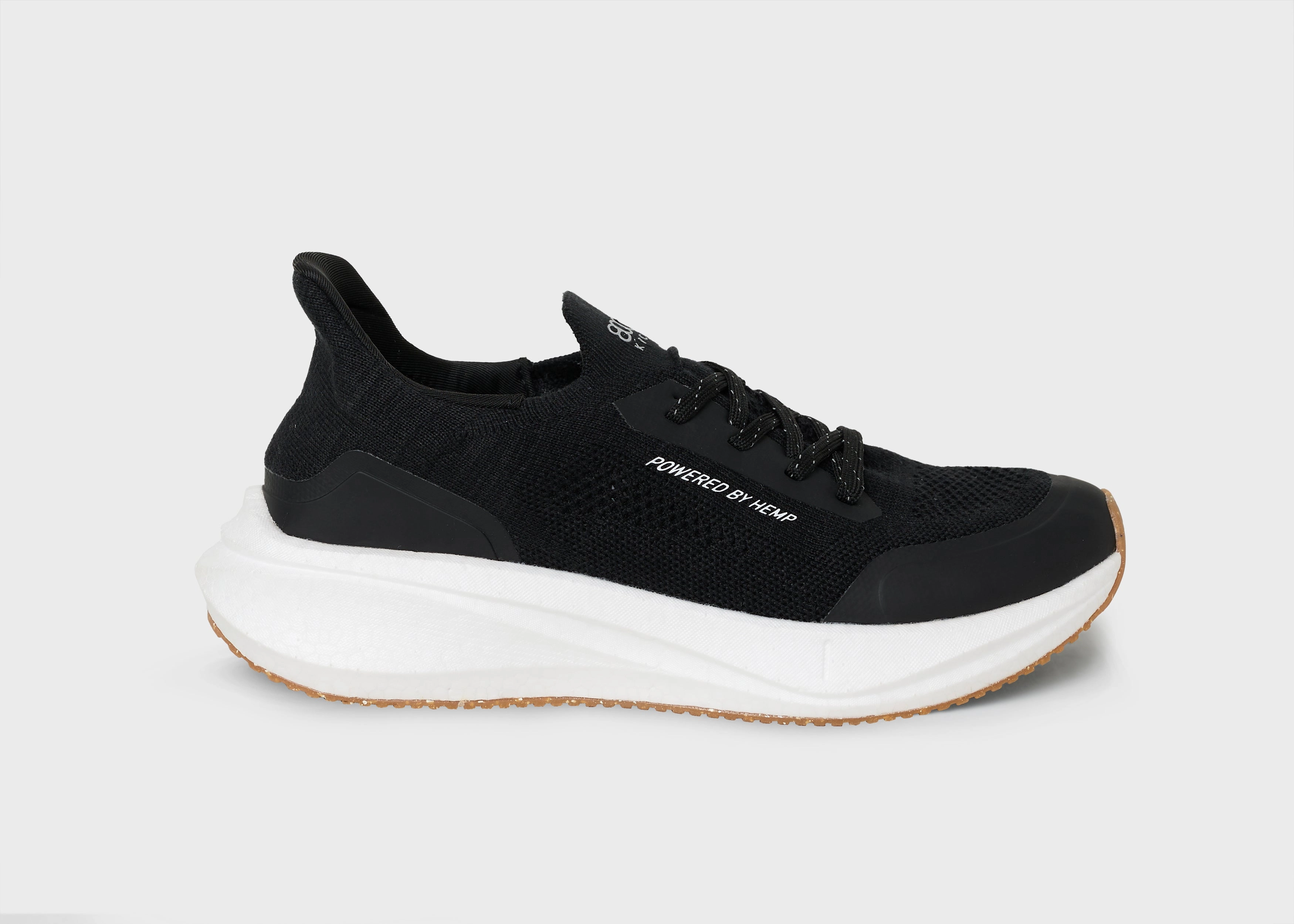 Runners for Men in Black and White Non-marking Shoes For Badminton