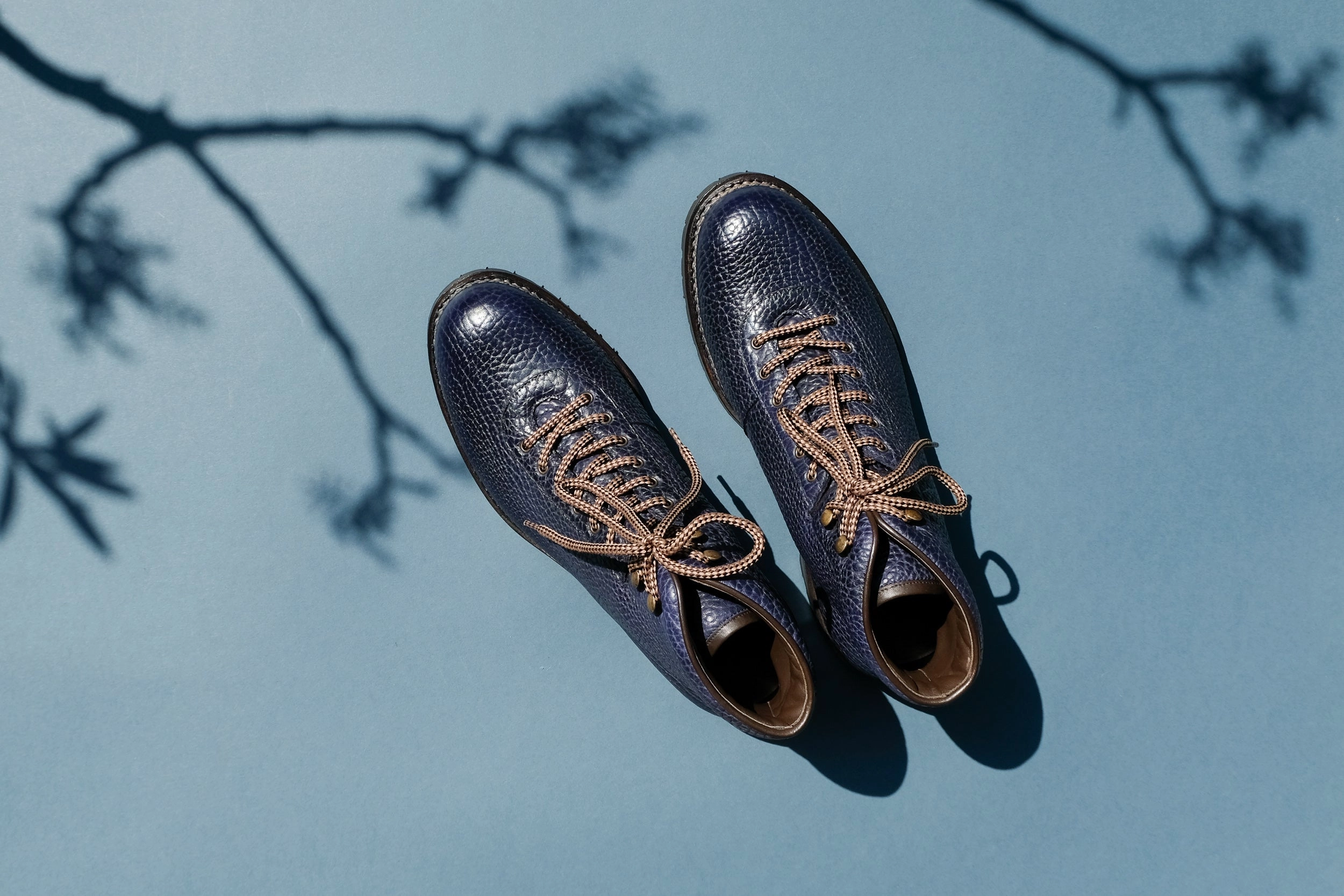 OneFiveFour.Rutor Hiking Boots from Shrunken Bull Leather Amazon Hiking Shoes