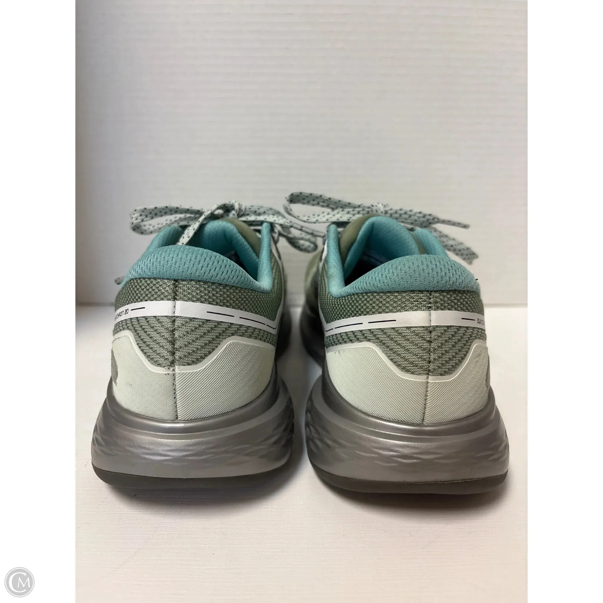 Shoes Athletic By Clothes Mentor In Green, Size: 9.5 J 41 Sneakers