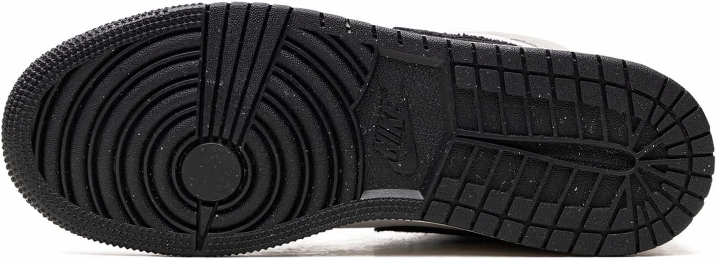 Nike Unisex-Child Modern Nike Low Cut Basketball Shoes