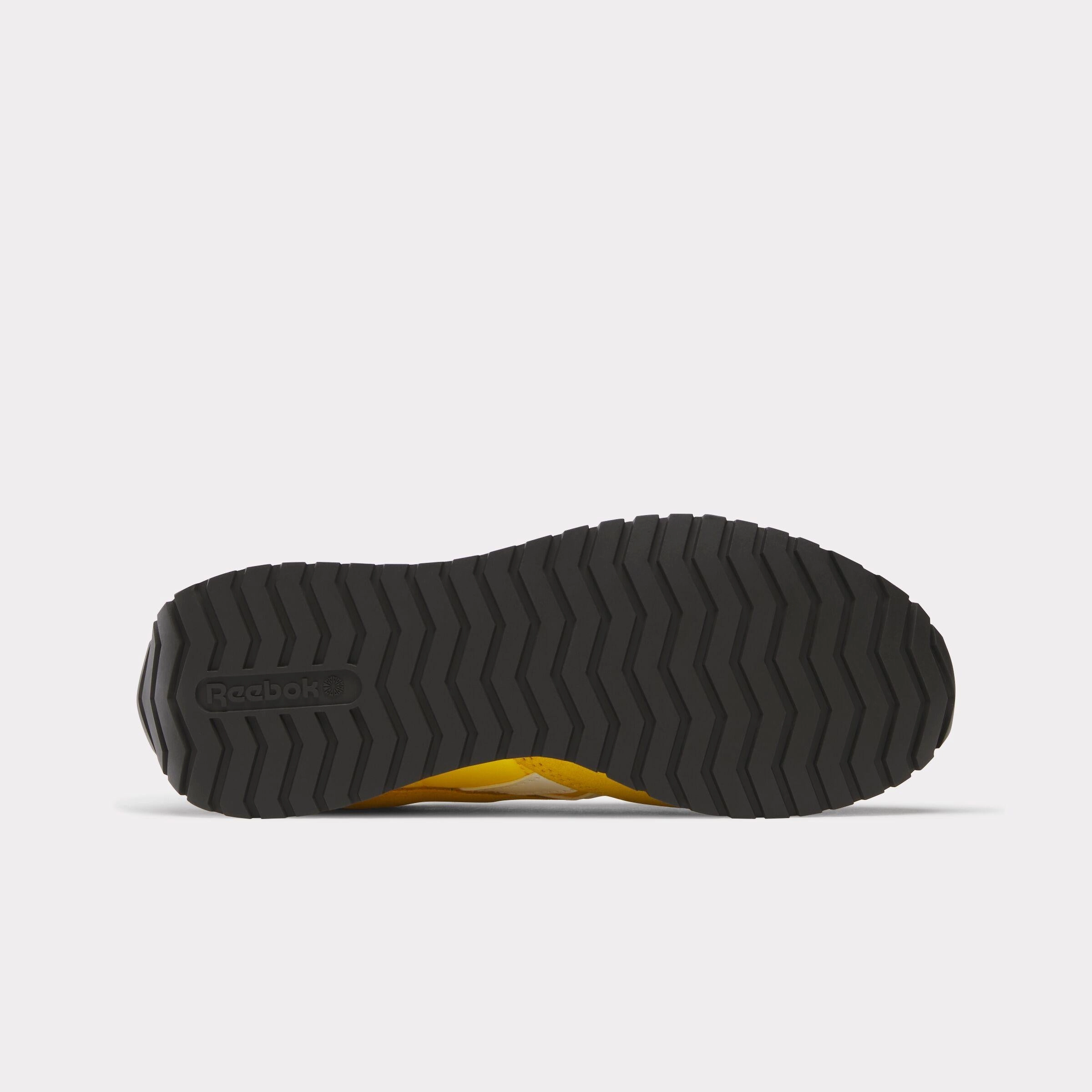 Reebok Footwear Women Classic AZ Shoes GOLDEN HAZE/GOLDEN HAZE/CHALK Running On Treadmill Shoes