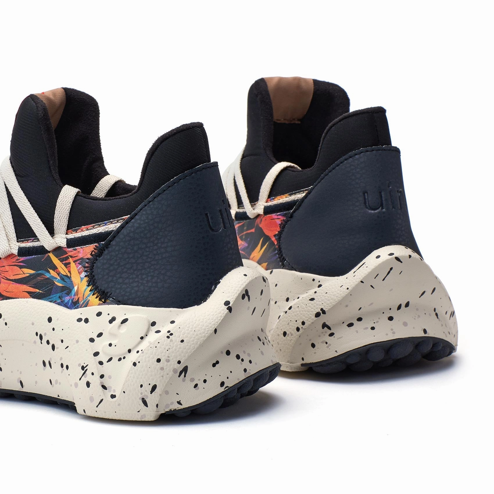 Strelitzia 2 Sevilla VI Men Sneakers Jordans