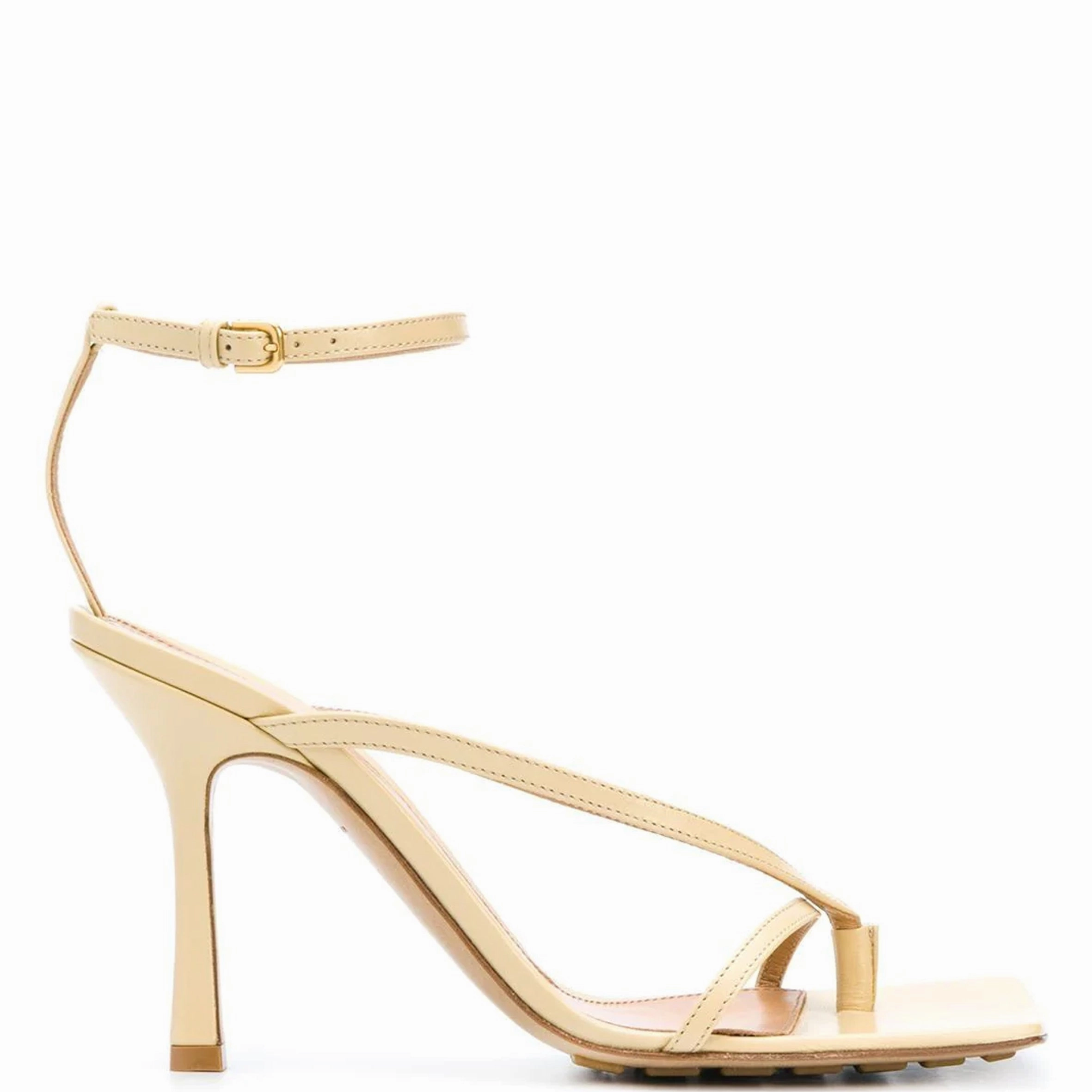 Stretch Square Sandal 90, Cane Sugar High Heels On Table